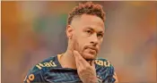  ??  ?? Sin éxito. Neymar fue suspendido en abril por tres partidos de la Liga de Campeones, pero el PSG apeló el fallo.