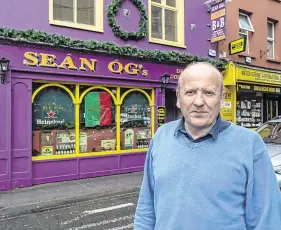  ?? PHOTOS: DOMNICK WALSH ?? Positive: Emer Tobin (top), manager of Yummy Cafe in Tralee. Above: Johnny McElligott of Sean Óg’s bar.