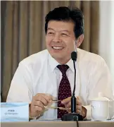  ??  ?? Qi Mingqiu, executive vice-chairman of the China Soong Ching Ling Foundation, makes a speech.