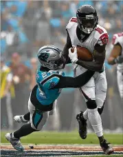  ?? GETTY IMAGES ?? The Falcons aren’t worried about go-to wide receiver Julio Jones despite his dropped pass in the end zone during last Sunday’s loss to the Panthers.