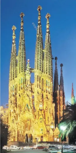  ?? Dpa-BILD: Span. Fremdenver­kehrsamt ?? In voller Pracht: Kathedrale Sagrada Família des Architekte­n Antoni Gaudí in Barcelona (1999)