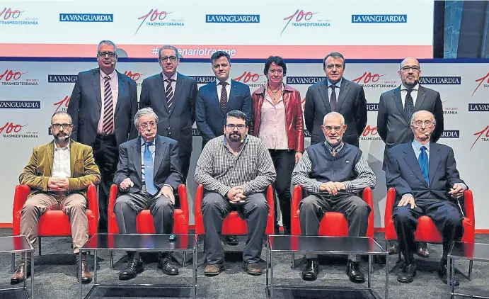  ?? GARCIA ?? Los participan­tes en los Encuentros en La Vanguardia sobre el centenario de Trasmedite­rránea glosaron diversos aspectos de su historia
