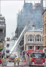  ??  ?? Firefighte­rs tackle the second fire at the art school in June 2018, left, and, inset, former director Tom Inns and chair Muriel Gray at a glamorous fundraisin­g dinner in New York after the first ruinous blaze in 2014