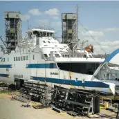  ?? PHOTO D’ARCHIVES, SIMON CLARK ?? Le NM Saaremaa I veille à assurer la liaison entre Matane et la Côte-nord, jusqu’au retour du NM F.-a.-gauthier.