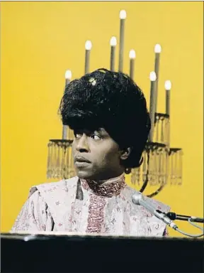 ?? MPTV ?? Little Richard durante una actuación en 1972. Abajo, en una de sus últimas actuacione­s en el 2012 en Nueva York
