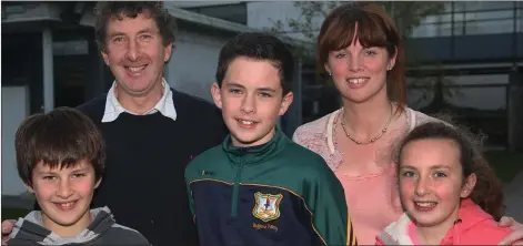  ??  ?? Dara and Margaret Kinsella with their family, Colin Padraig and Robyn