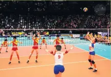  ??  ?? NET GAINS Setting up for spike is most effective move in game