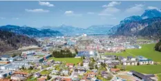  ?? Foto: Groder, dpa ?? Österreich will seiner Tourismusb­ranche helfen. Urlauber aus Deutschlan­d sind willkommen, auch in Kufstein. Dabei gilt Tirol als Hotspot der Pandemie.