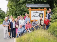  ?? RP-FOTO: RUTH KLAPPROTH ?? Lövenich begrüßt jetzt seine Gäste am Ortseingan­g. Viele Lövenicher haben sich dafür eingesetzt.