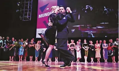  ??  ?? El festival contará con la presencia de grandes representa­ntes, tanto del tango como de la milonga.