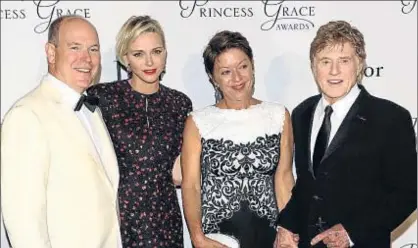  ?? GTRES ?? Alberto y Charlene de Mónaco junto a Sibylle Szaggars y su marido, Robert Redford, el sábado