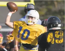  ?? Paul Kuroda / Special to The Chronicle ?? Serra’s Luke Bottari, a 5-foot-11, 175-pound junior, is an accurate passer who also excels at scrambling.