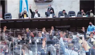  ?? FOTO: EL HERALDO ?? Los congresist­as someterán a discusión el dictaminen para la elección de los nuevos miembros de la Corte Suprema de Justicia antes del periodo de vacaciones del CN.