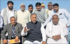  ??  ?? All India Jat Arakshan Sangharsh Samiti president Yashpal Malik addressing a press conference at Jassia village in Rohtak on Wednesday. MANOJ DHAKA/HT