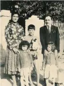  ??  ?? Familie Nikolic in Serbien - der kleine Branislav in der Bildmitte