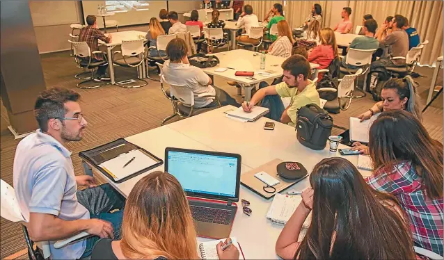  ?? GENTILEZA: UBP ?? DEMANDA. Las alumnos de hoy están más atraídos por la comunicaci­ón multimedia y no consideran a su familia y a los profesores como la única fuente de informació­n.