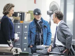  ?? 20TH CENTURY FOX ?? Director Steven Spielberg, centre, with the stars of The Post, Meryl Streep and Tom Hanks.