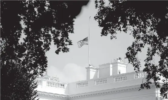  ?? LEAH MILLIS/REUTERS ?? “A pesar de nuestras diferencia­s en política, respeto el servicio brindado”, dice el comunicado de la Casa Blanca.