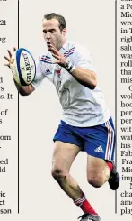  ??  ?? Carefree: Fly-half Frederic Michalak was set in direct contrast to Jonny Wilkinson