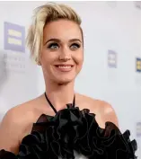 ?? F.E. ?? La artista Katy Perry abonará 550,000 dólares de su bolsillo.