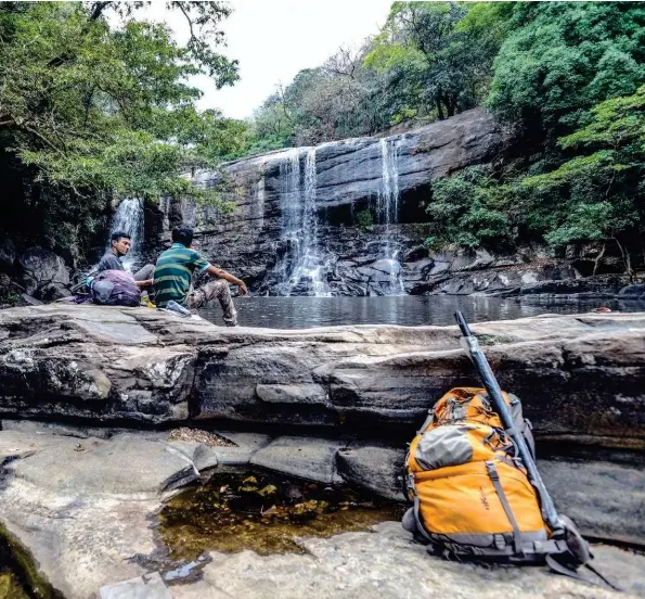  ??  ?? les cascades de la Telgamu Oya, le plus chic des spas de tout le Sri Lanka ?