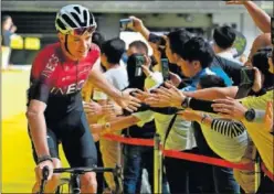  ??  ?? Chris Froome, con el maillot del Ineos en la exhibición de Saitama.