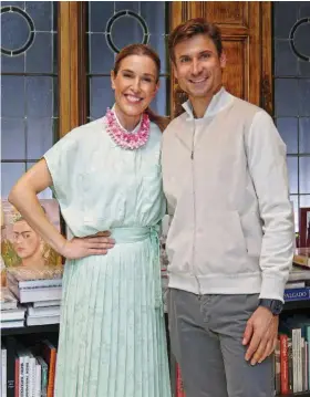  ?? ?? La charla entre Raquel Sánchez Silva y David Ferrer fue como una reunión de amigos.