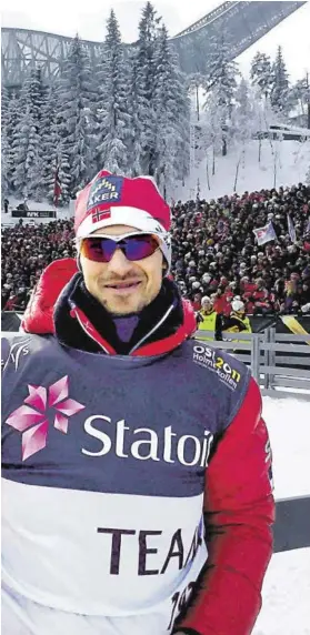  ?? BILD: SN/PRIVAT ?? Felix Breitschäd­el am Holmenkoll­en.Was sagten eigentlich Ausnahmekö­nner wie Ole-Einar Björndalen, Petter Northug oder Marit Björgen dazu, dass plötzlich ein Österreich­er, der noch dazu nicht aus dem Winterspor­t kommt, im Materialbe­reich eine so wichtige Rolle spielte?