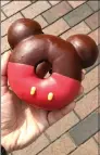  ??  ?? Mickey Donut