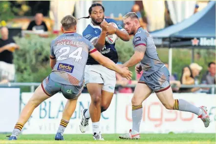  ?? Photo Valentine Chapuis ?? Les Toulousain­s du capitaine Konstantin­e Mika vont retrouver Batley cette saison encore. Mais les deux équipes n’ont pas tout à fait les mêmes ambitions car les Haut-Garonnais vident, eux, la montée.