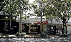  ?? SUPPLIED ?? This site at 30 Hurstmere Road, which is currently occupied by a hairdresse­r and an eatery, was purchased by Panuku Developmen­t for $2 million.