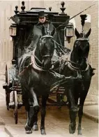  ??  ?? Traditiona­l: A horse-drawn hearse