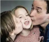  ?? FOTO RR ?? Karoo Beheydt (46) en Bert Vannieuwen­huyse (46) verloren in 2017 hun achtjarige dochter Aza aan hersenstam­kanker.
