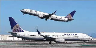  ?? JEFF CHIU/ASSOCIATED PRESS ?? A United Airlines jet takes off from San Francisco Internatio­nal Airport. United says that it will train 5,000 pilots at its academy by 2030 and that it hopes half of them will be women or people of color.