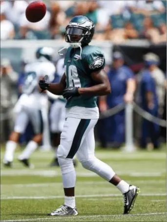  ?? THE ASSOCIATED PRESS FILE ?? Former Eagles’ first-round draft pick Jeremy Maclin recently signed with the Ravens, but not before Birds head coach Doug Pederson had a conversati­on with the wide receiver about his interest in returning to Philadelph­ia.