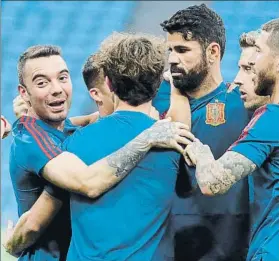  ?? FOTO: JA SIRVENT ?? Iago Aspas y Diego Costa aspiran a ser el 9 de España, igual que Rodrigo