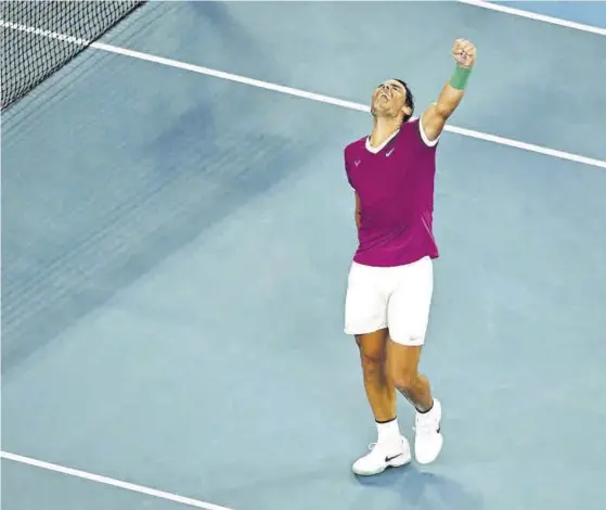  ?? REUTERS ?? Rafa Nadal celebra la victoria ante Berrettini en las semifinale­s del Abierto de Australia.