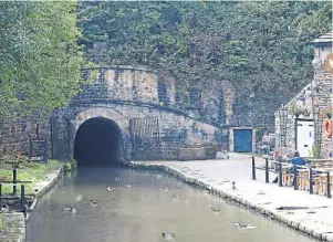  ?? ?? Standedge Tunnel End at Marsden.