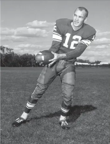  ?? POSTMEDIA FILES ?? Dale West, a member of the Saskatchew­an Roughrider­s’ Plaza of Honour, was a two-way player with the team during parts of the 1962 and 1963 CFL seasons, filling the roles of receiver and defensive back.