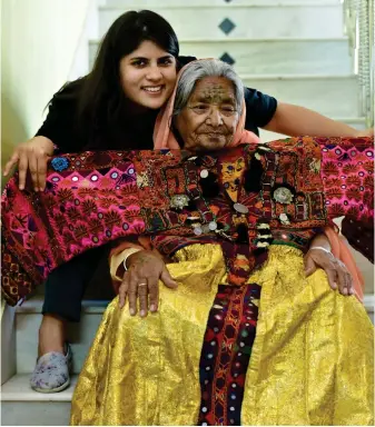  ?? Supplied ?? Indian filmmaker Shilpi Batra Adwani with a Hindu Pashtun migrant woman. Both are wearing traditiona­l Pashtun clothes.