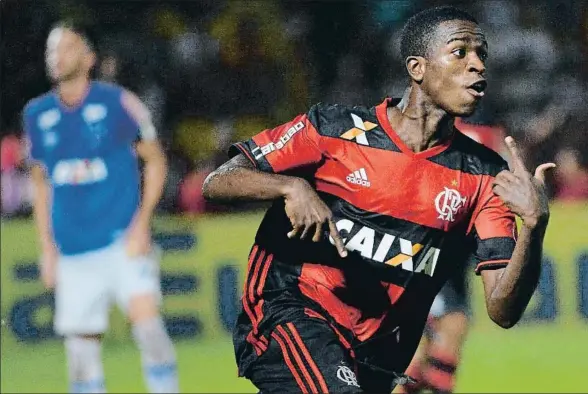  ?? BRAZIL PHOTO PRESS/CON / GETTY ?? Vinicius Jr., la nueva perla del fútbol brasileño, debutará mañana con el primer equipo del Flamengo