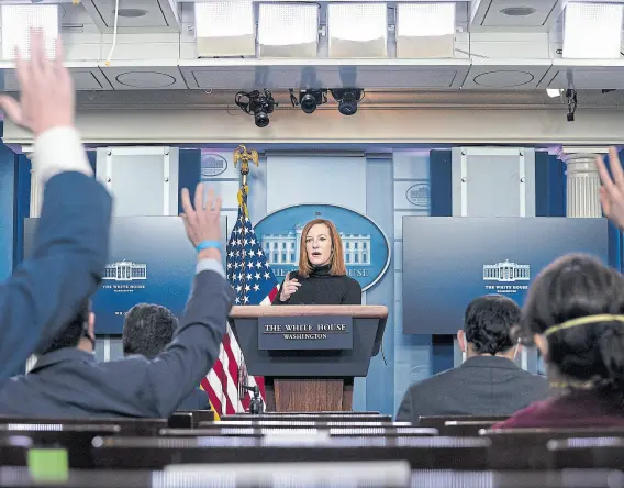  ??  ?? Jen Psaki, secretaria de prensa de la Casa Blanca, afirmó que es necesario dejar atrás “un lenguaje divisivo y muchas veces xenófobo”