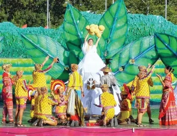  ??  ?? TO this day, locals show their gratitude to the “diwata” for the bountiful gift of “buahan