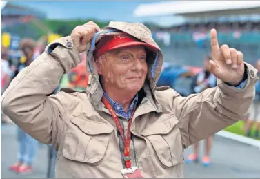  ??  ?? CRÍTICO. Niki Lauda piensa que las decisiones de Fernando Alonso no siempre han sido las correctas.