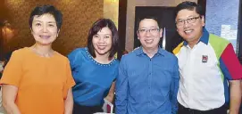  ??  ?? Robina Gokongwei-Pe, Robinsons Retail Group President and COO; Gladys Goh, group general manager, Nippon Paint Malaysia Group; Stanley Co, Handyman general manager; and Michael Chung, general manager, Nippon Paint (Coatings) Philippine­s