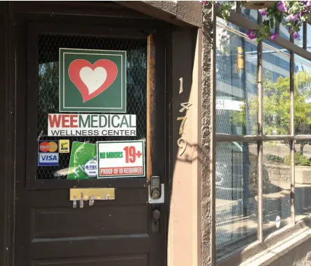  ?? CITIZEN PHOTO BY BRENT BRAATEN ?? City council revoked the business licence of WeeMedical Wellness Centre during a special meeting on Wednesday.