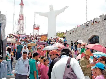  ?? /ROBERTO RODRÍGUEZ ?? Se esperan unas 120 mil personas en el Cristo de las Noas