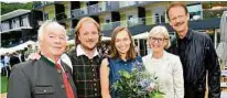  ??  ?? Seniorchef Ulrich Sichrowsky, Hotelier Peter mit Gattin Inna, Eva Sichrowsky und Pinteritsc­h