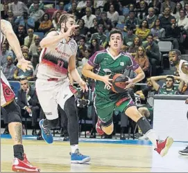  ?? FOTO: ACB PHOTO ?? Sánchez en una acción ofensiva, el día de su debut en ACB ante el Tecnyconta