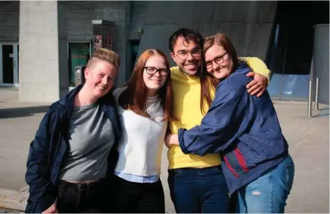  ?? FOTO: JULIE SØRENSEN MOLVIK ?? Irene Slethei (23) (t.v.), Ingunn Tønnevold Hansen (23), Marko Stojiljkov­ic (29) og Anne Cecilie Tveiten (24) startet opp Facebook-gruppa «Skeive Uiastudent­er» for litt over to uker siden.